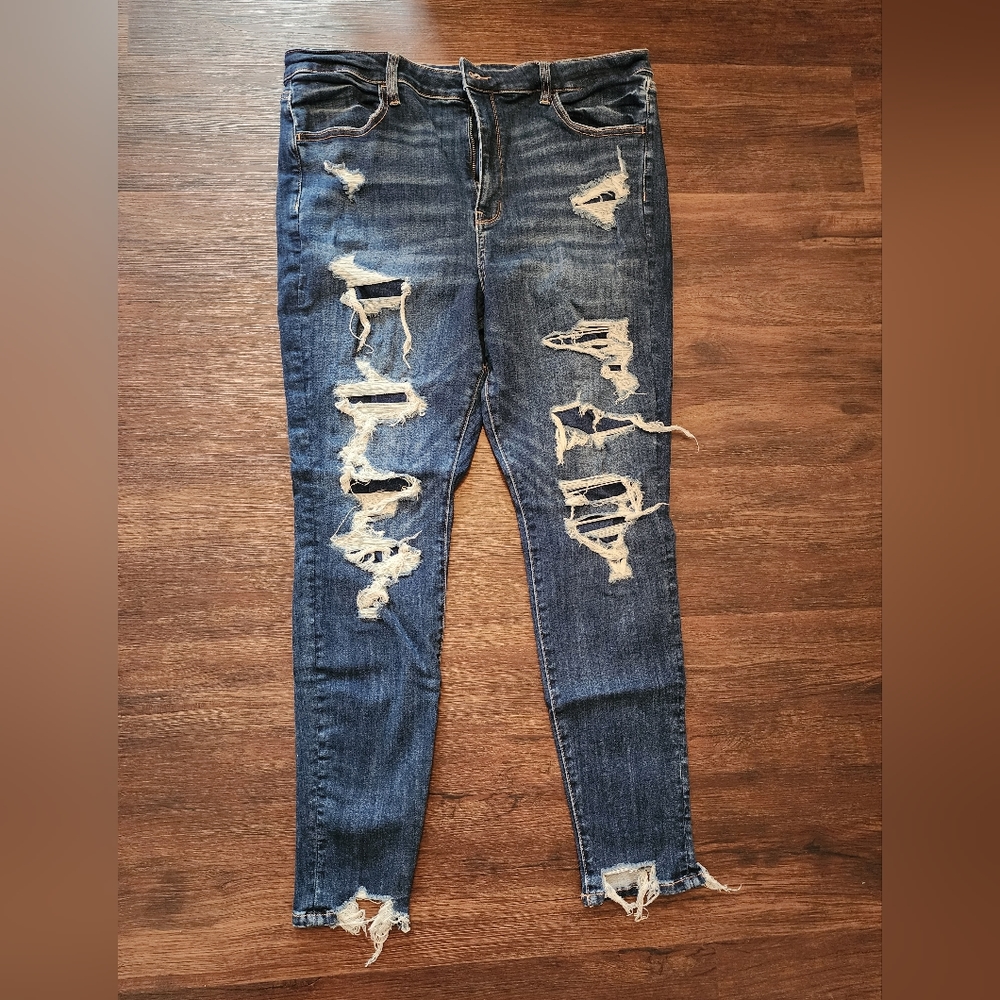 American Eagle Ripped Jeans 18